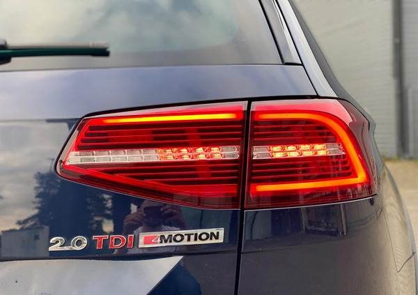Volkswagen Passat cena 82900 przebieg: 220000, rok produkcji 2016 z Gryfice małe 781